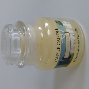 Yankee Candle  3.7oz - Clean Cotton Housewarmer with Lid